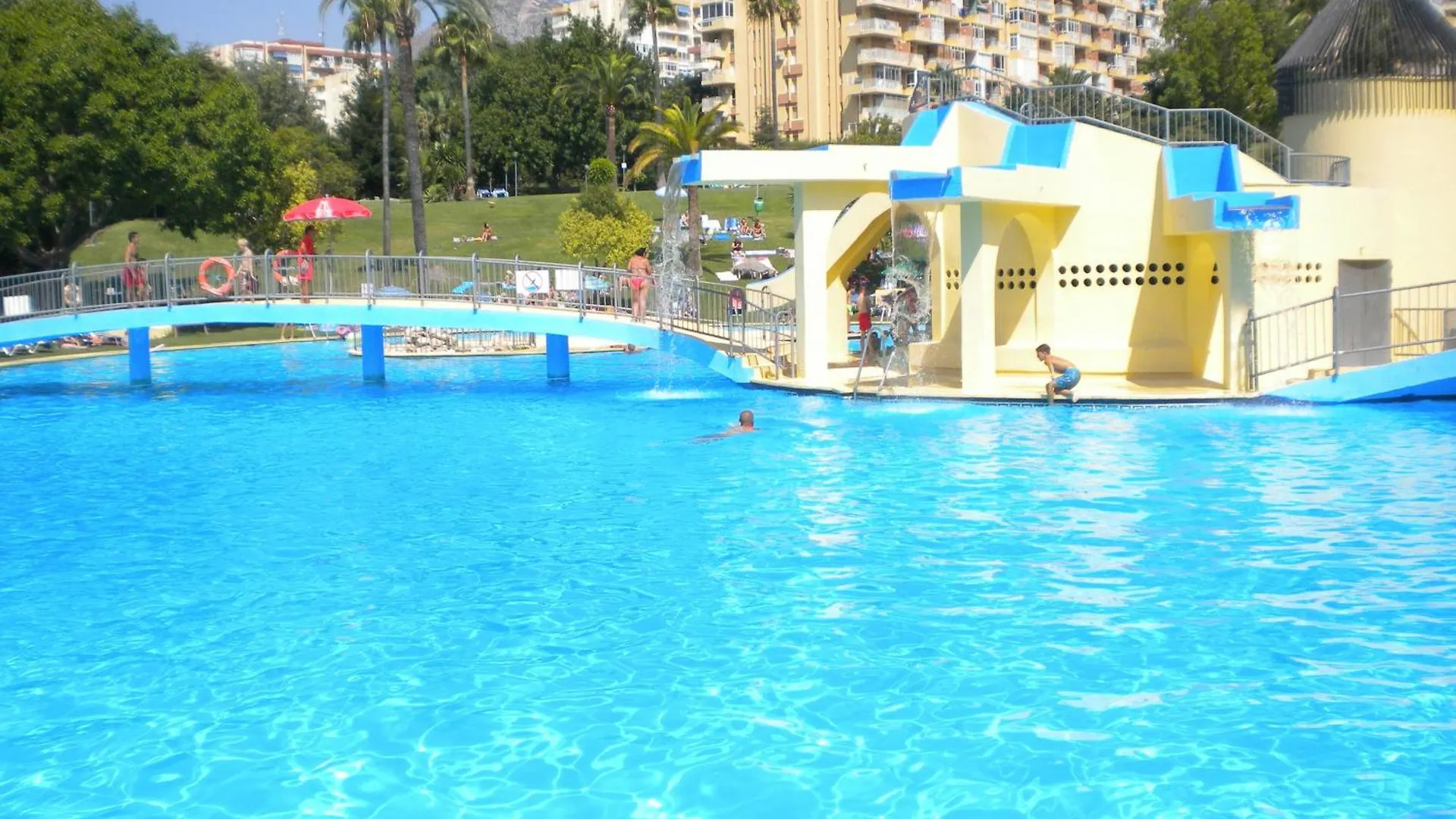 Jupiter Apartments Sea View location